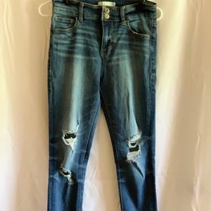 Day Trip Distressed Jeans